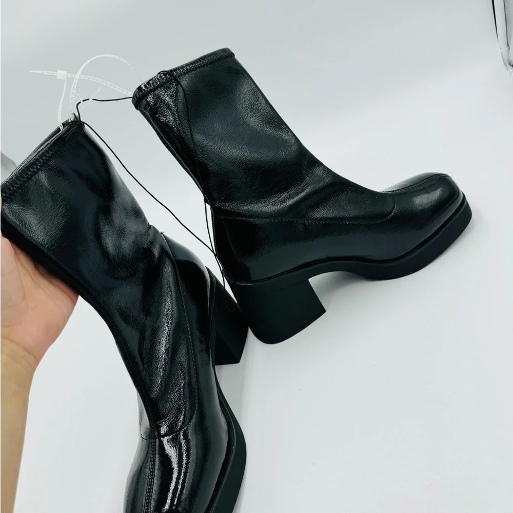 NEWCall It Spring Shauna Crinkle Black Patent Faux Leather Lugged Platform Boots